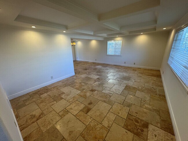 Foto del edificio - Spacious East Ventura Home- Many Interior Upgrades and Large Backyard!