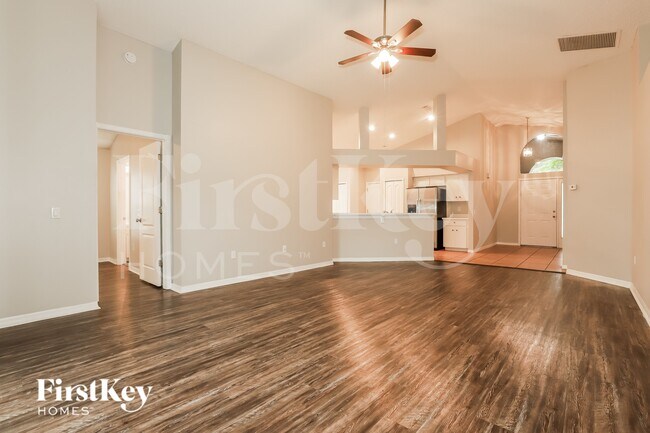 Foto del edificio - 1216 Timber Trace Dr
