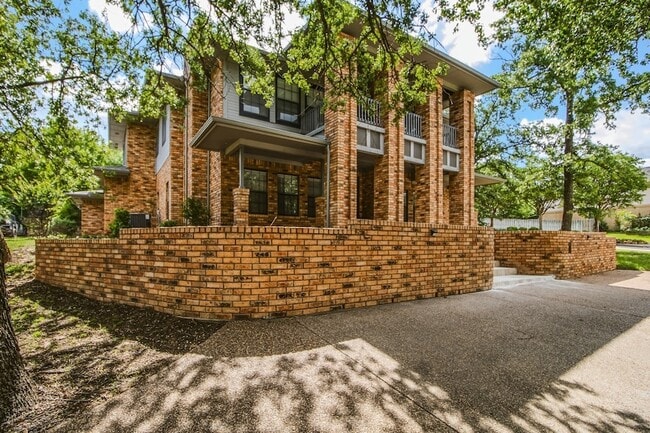 Photo - 102 Pebble Beach Dr House