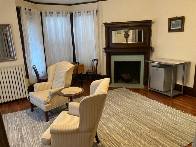 Building Photo - 110 Grovers Ave