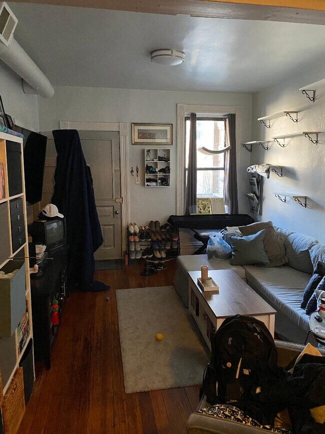 Foto del edificio - 1343 N Ashland Ave