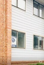 Building Photo - 145 Northwood Dr