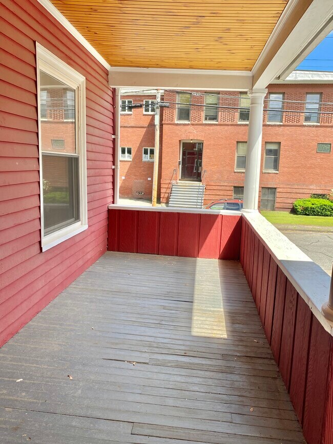 16 Chapel St, Augusta, ME 04330 House Rental in Augusta, ME