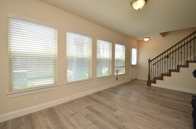 Foto del edificio - 10709 Madden Oaks Pl