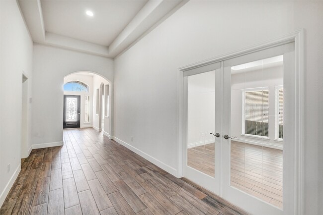 Building Photo - 10835 High Red Mesa