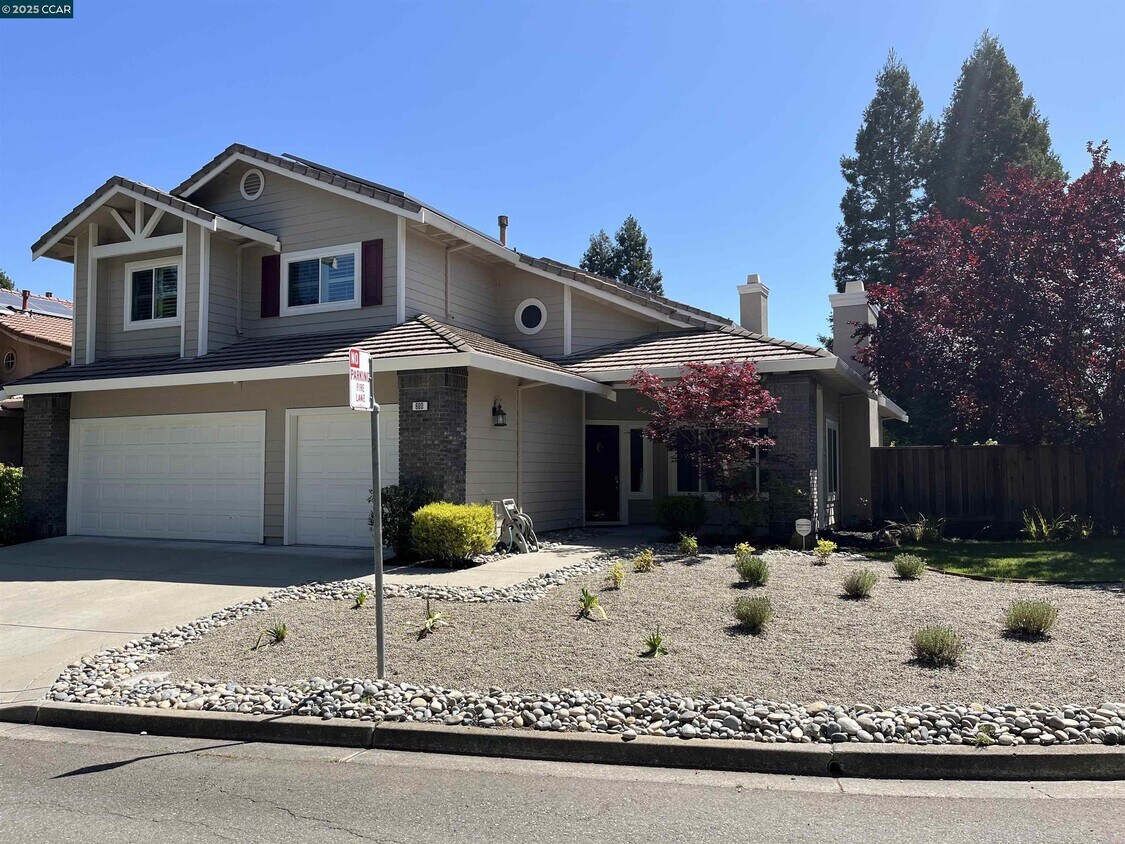 Primary Photo - 600 Bourne Ct