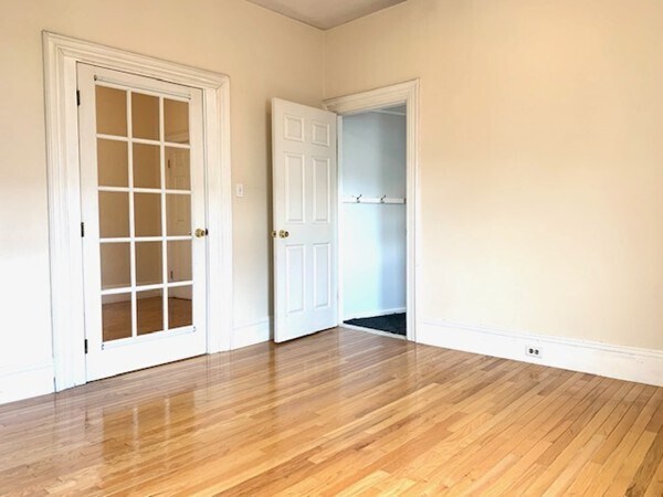 Building Photo - 41 Monmouth St