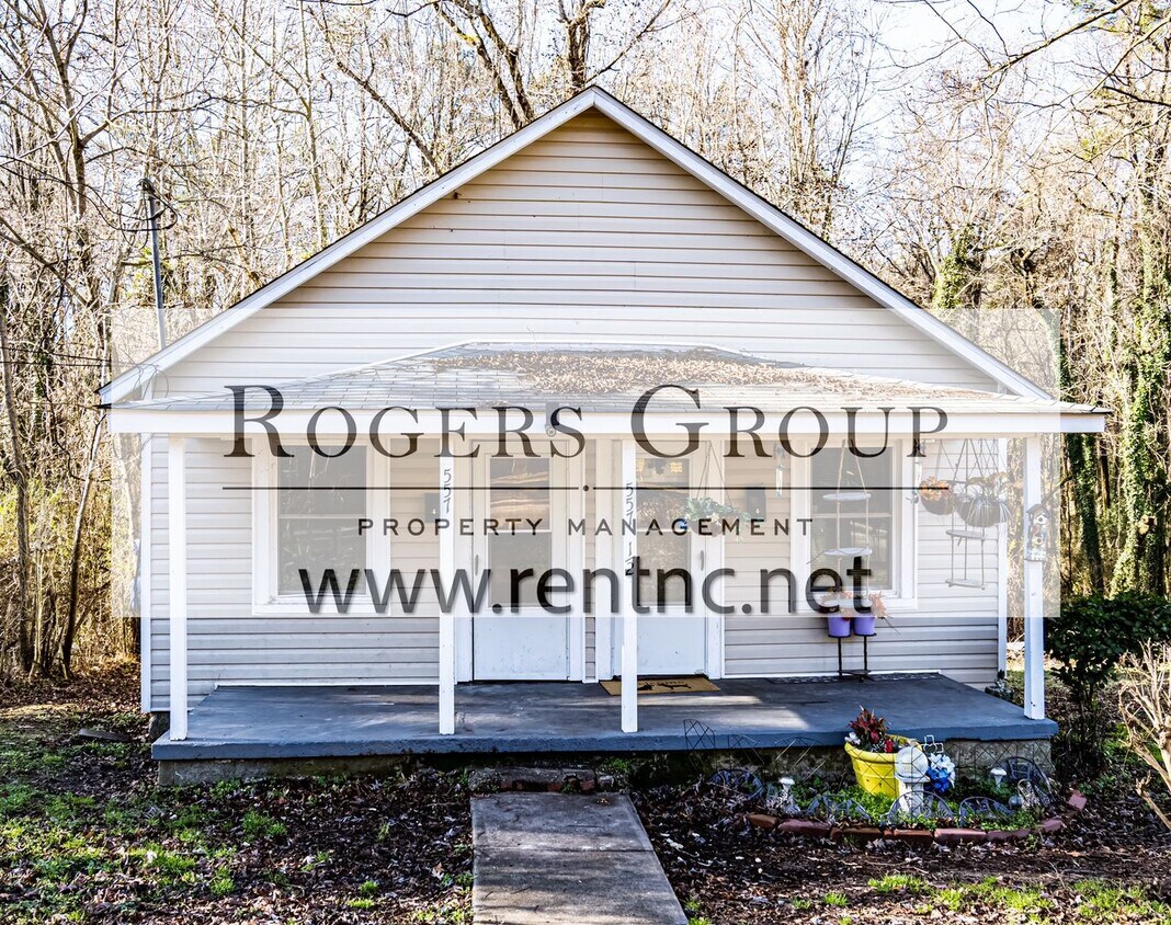 450 557 Spring St Duplex Apartment for Rent in Henderson, NC