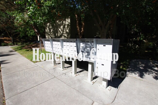 Foto del edificio - 3687 S Gekeler Ln