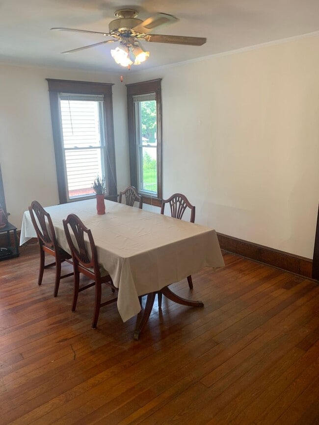 Foto del edificio - 41 Worrall Ave