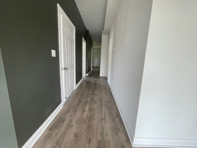 Building Photo - 1523 S Homan Ave