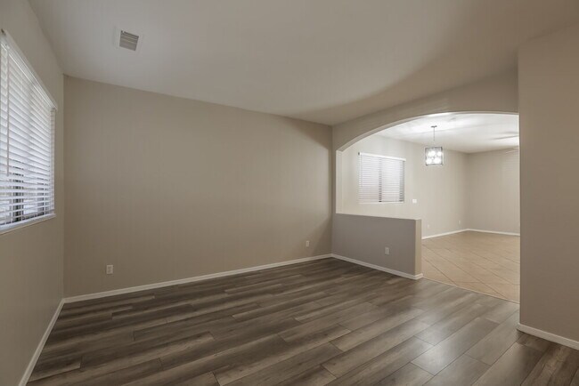 Foto del edificio - 11217 W Berkeley Rd