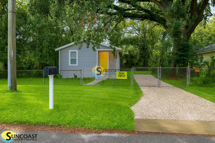 Foto principal - 3233 Rosselle St