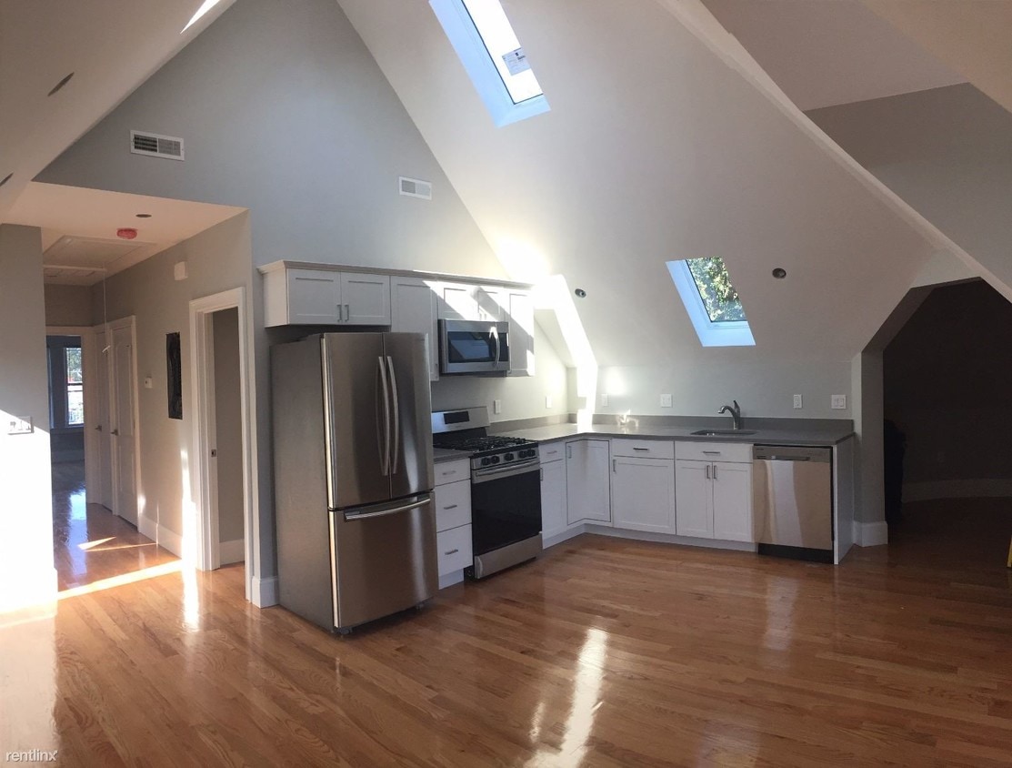 195 E Cottage St Unit 3, Dorchester, MA 02125 Condo for Rent in