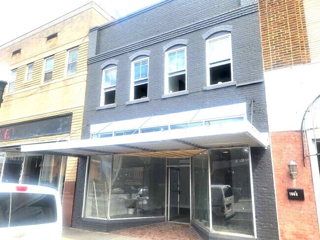 Building Photo - Newly Renovated 2 Bedroom/2 Bathroom For Rent