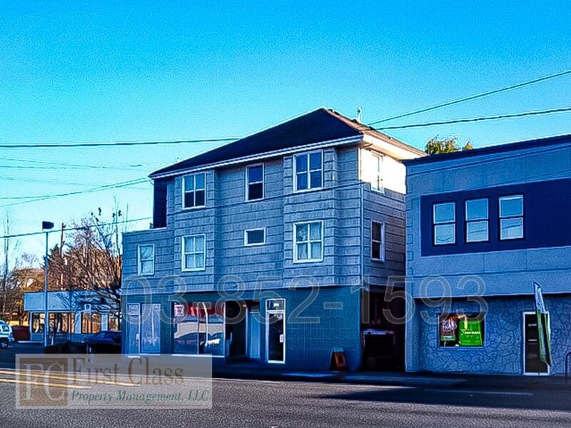 Foto principal - 2708 NE Sandy Blvd
