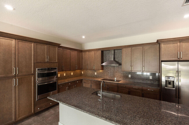 Building Photo - 2929 Gin Berry Way