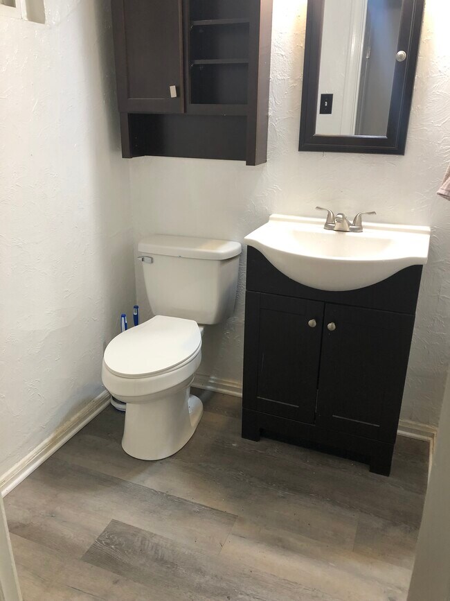 Foto del edificio - 3701 Crystal Ln