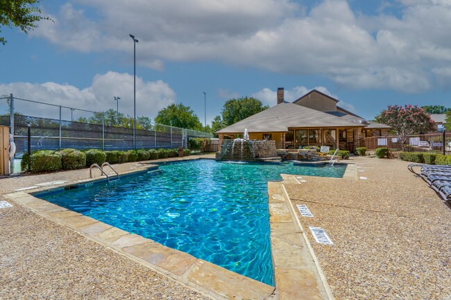 Foto del edificio - 1310 Harwell Dr