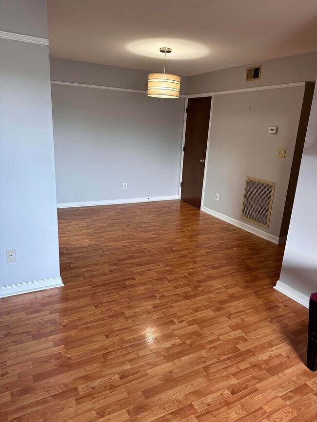 Building Photo - 1048 Armstrong Mill Rd