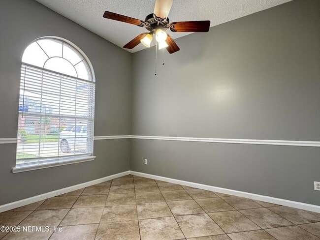 Foto del edificio - 9841 Staple Inn Ct