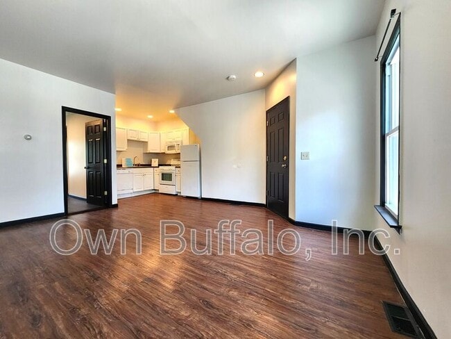 Building Photo - 444 Parkdale Ave
