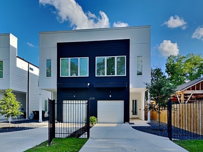 Foto principal - 223 Oriole St