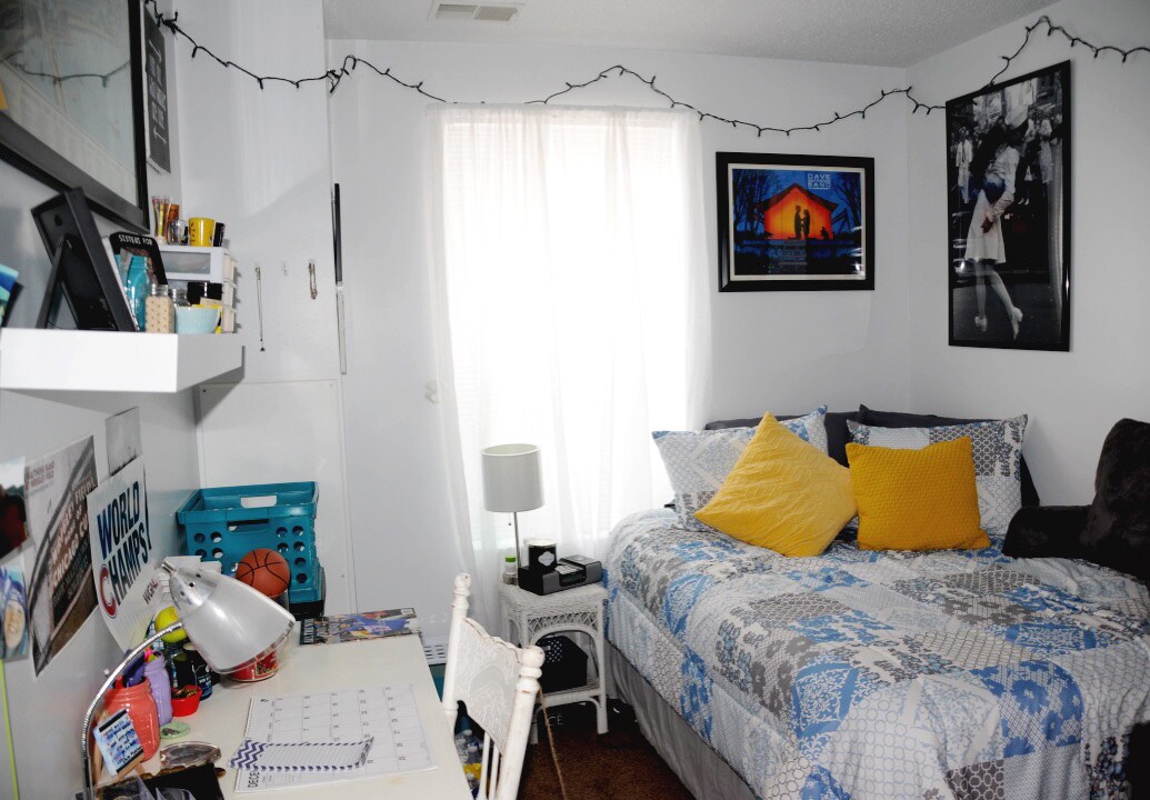Foto del edificio - 403 E Bellows St