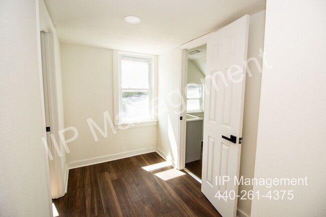 Foto del edificio - 7501 Berry Ave