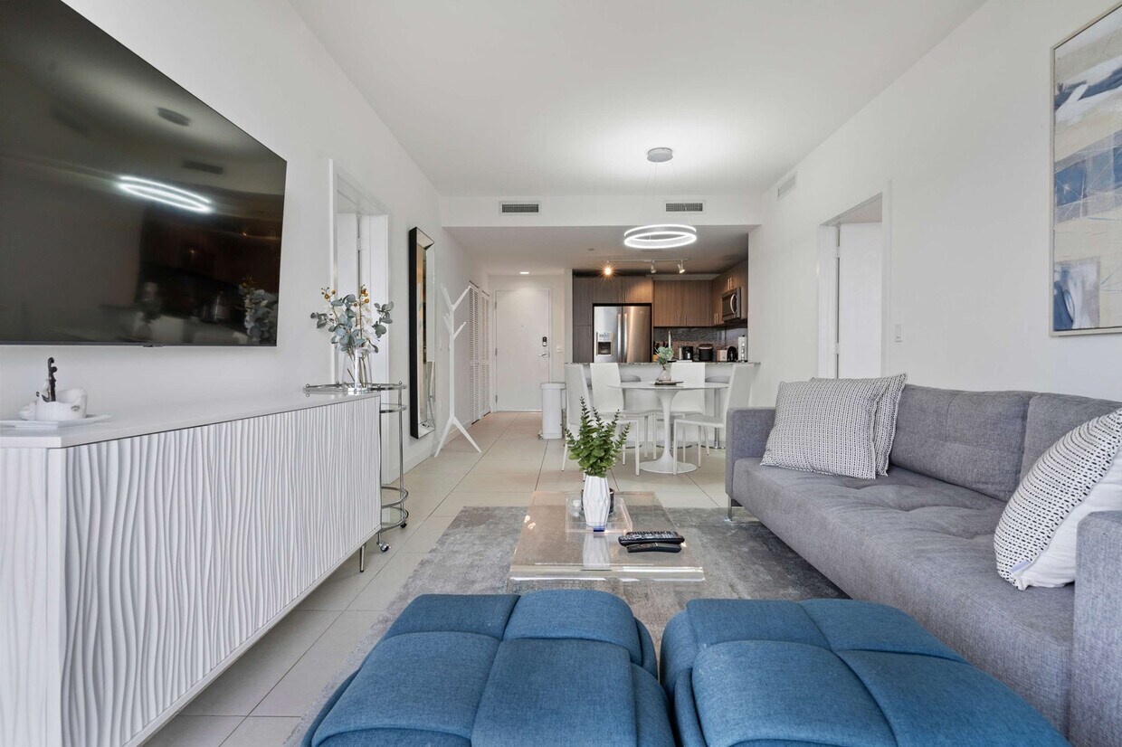 Foto principal - 5325 NW 85th Ave