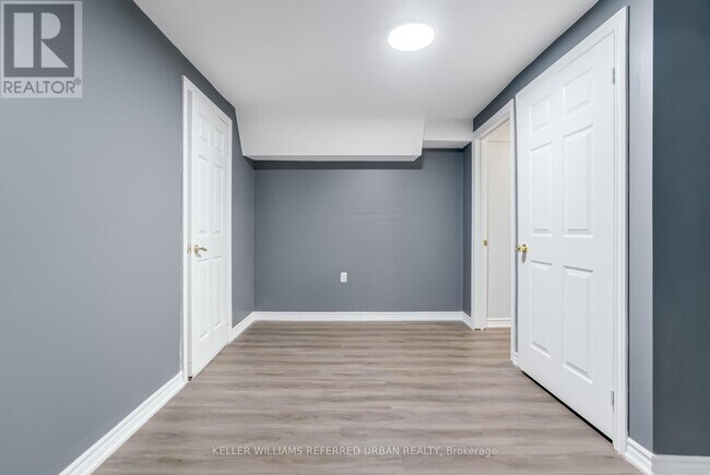 Building Photo - 1142 Jonathan Dr