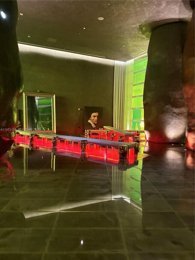 Foto del edificio - 465 Brickell Ave