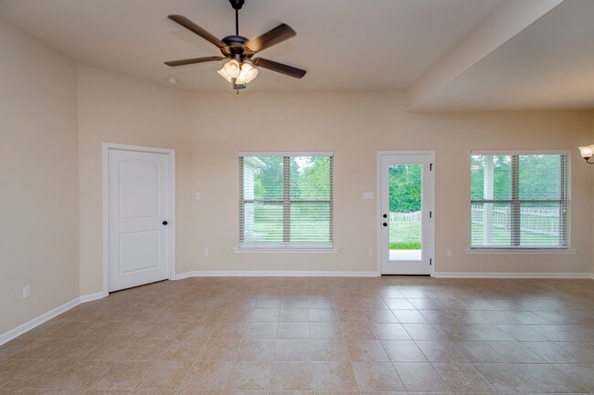 Foto del edificio - 42228 Marblestone Ave