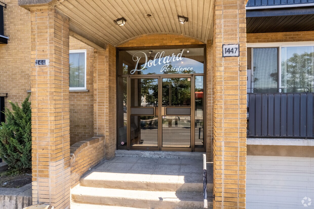 Building Photo - 1447 Av Dollard