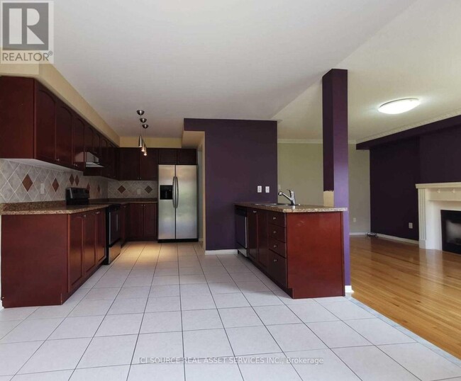 Building Photo - 8 Maffey Crescent
