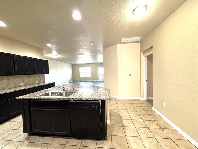 Building Photo - 1429 Maier Dr