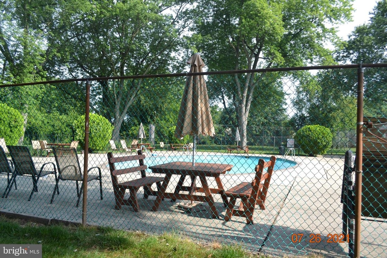 Primary Photo - 4701 Pennell Rd