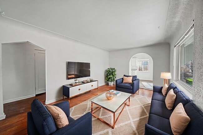 Photo - 1764 Oakland St House