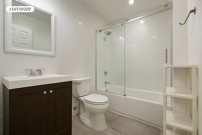 Foto del edificio - 435 Linden Blvd