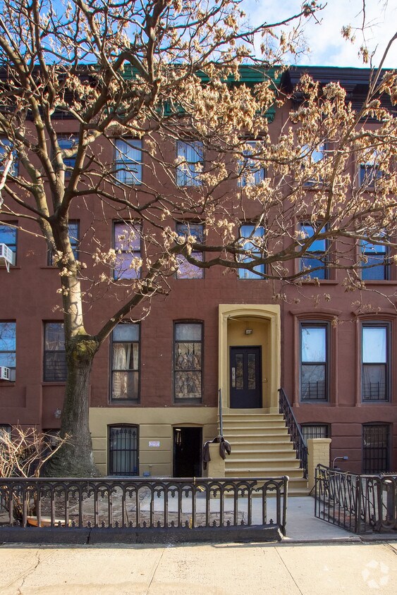 Primary Photo - 2113 5th Ave