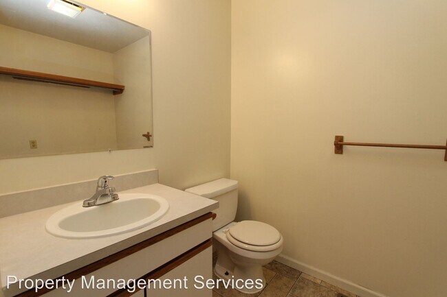 Foto del edificio - 813 W Wilden Ave