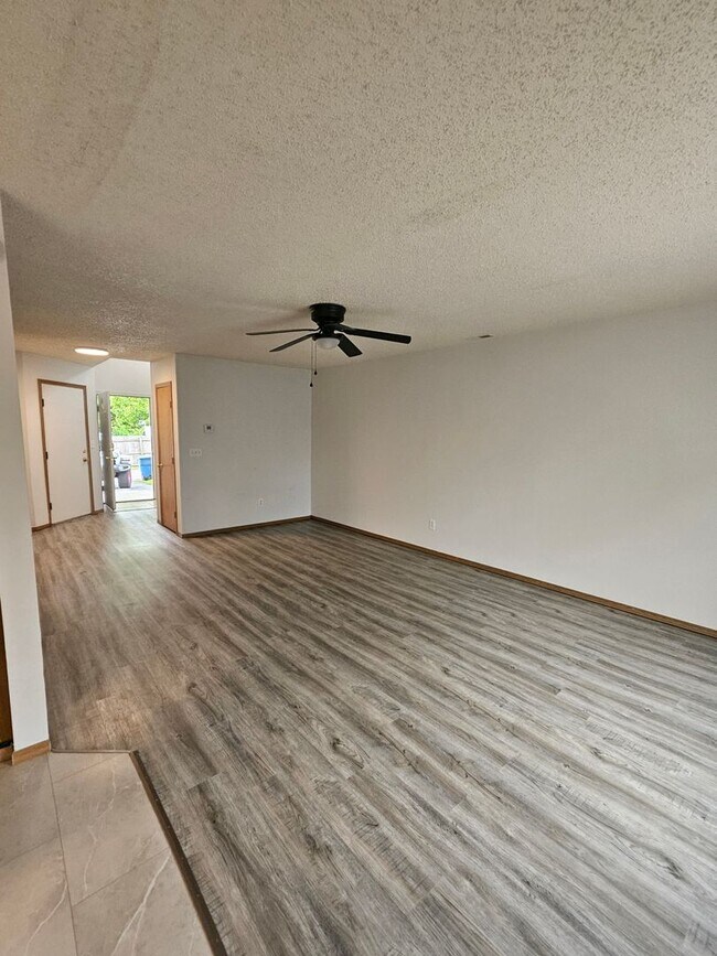 Building Photo - 1123 Rex Ave