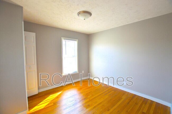 Photo - 724 E Pleasant Run Pkwy Dr N Apartment