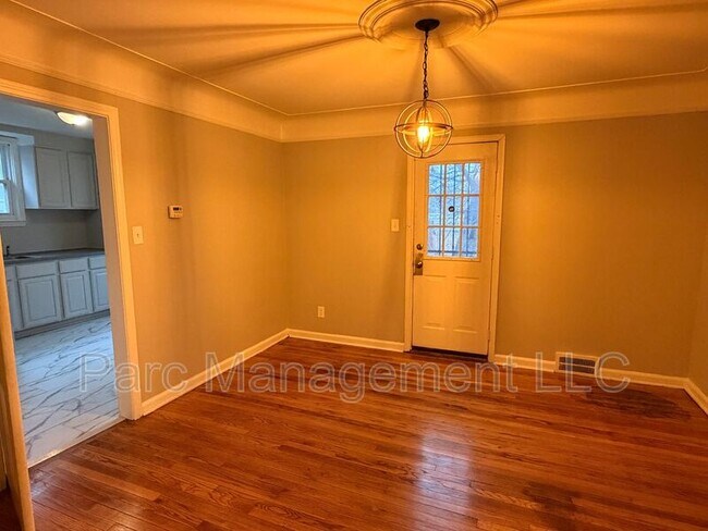 Building Photo - 16529 Pinehurst St