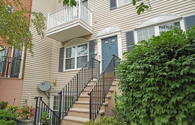 Building Photo - 92 Callahan Ct