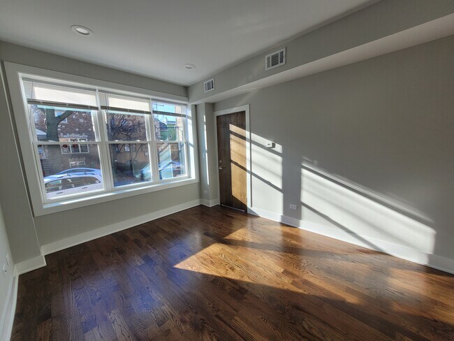 Foto del edificio - 2144 W Shakespeare Ave