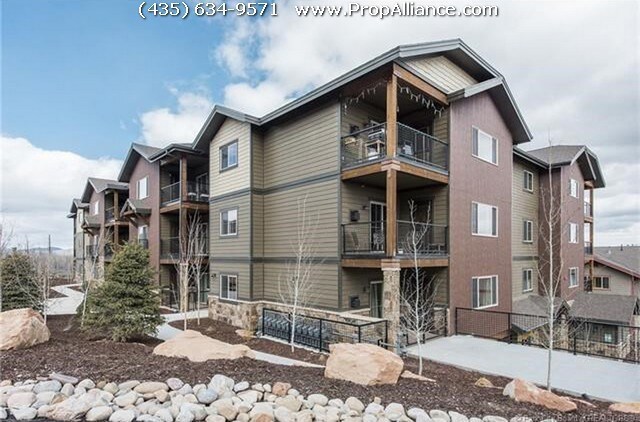 Primary Photo - 5461 Luge Ln