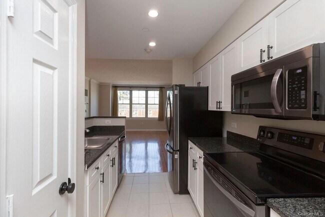 Foto del edificio - 300 Mamaroneck Ave