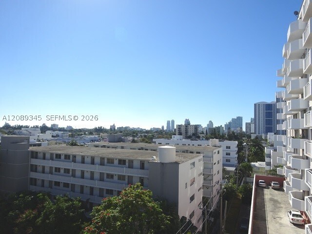 Building Photo - 1340 Lincoln Rd