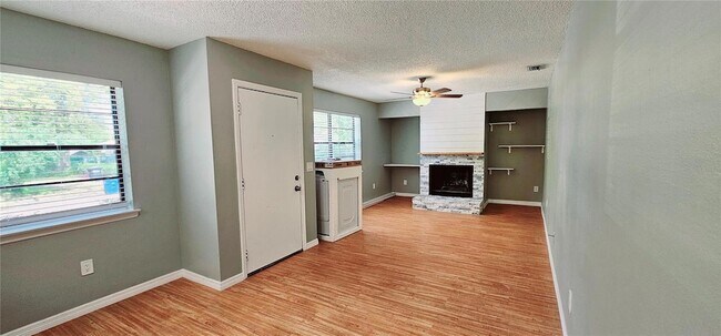 Foto del edificio - 317 Pleasant St